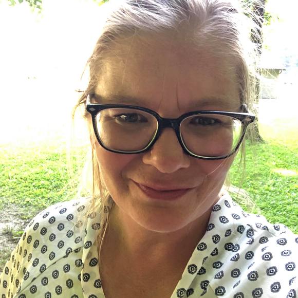 Meet your Posher, Jen - Picture 1 of 1